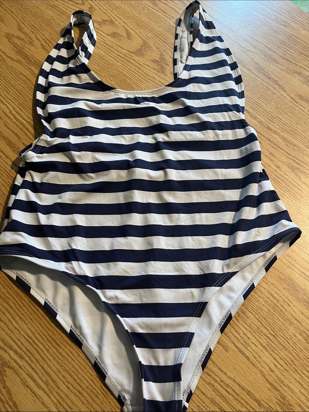 #🎉🎉🎉❌3/10$ ❌🎉🎉🎉

Ardene White and Navy Striped One-Piece